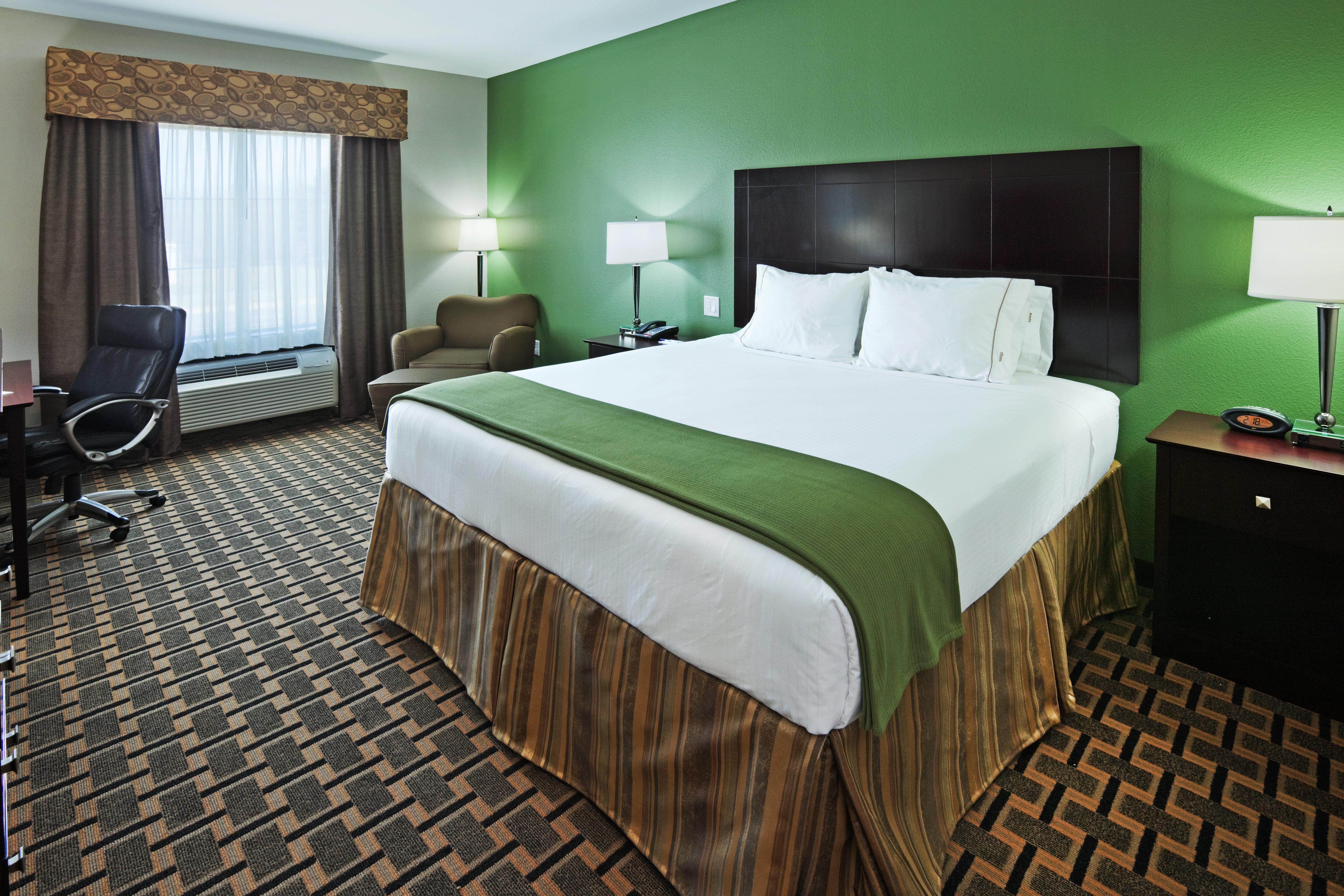 Express & By Ihg Hotel 3*