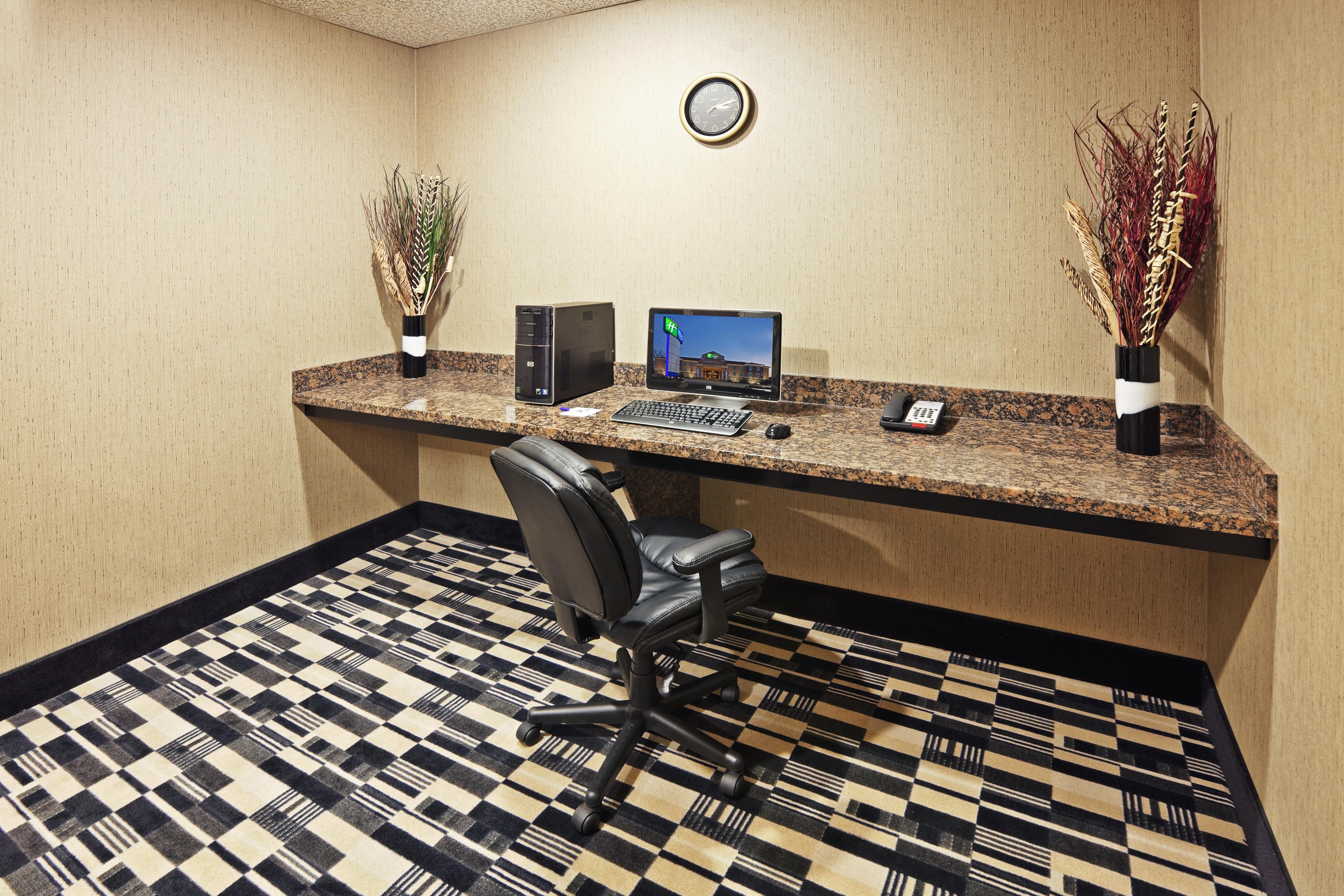 Express & By Ihg 3*