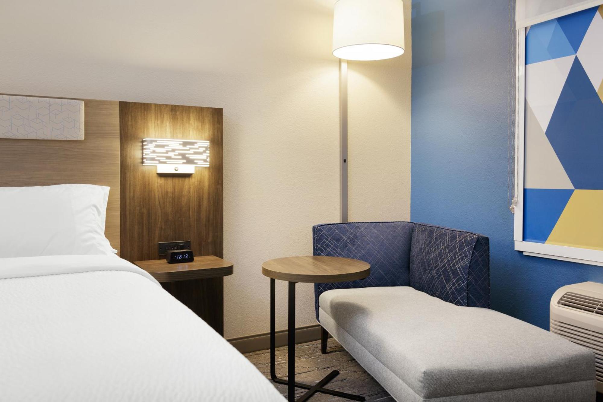 Express & By Ihg Hotel