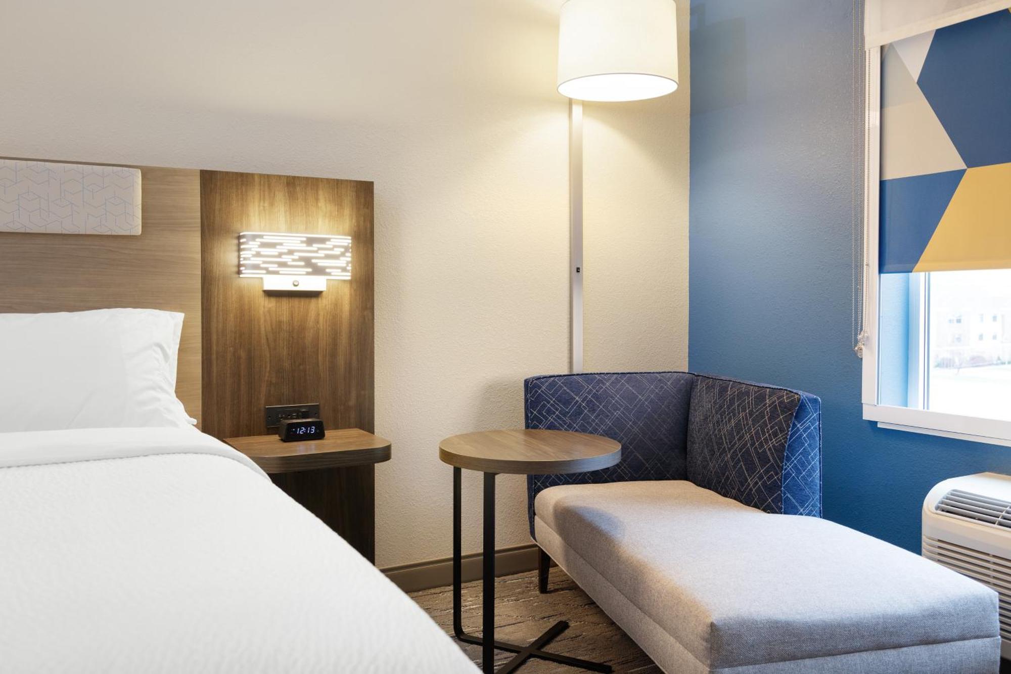 Express & By Ihg Hotel