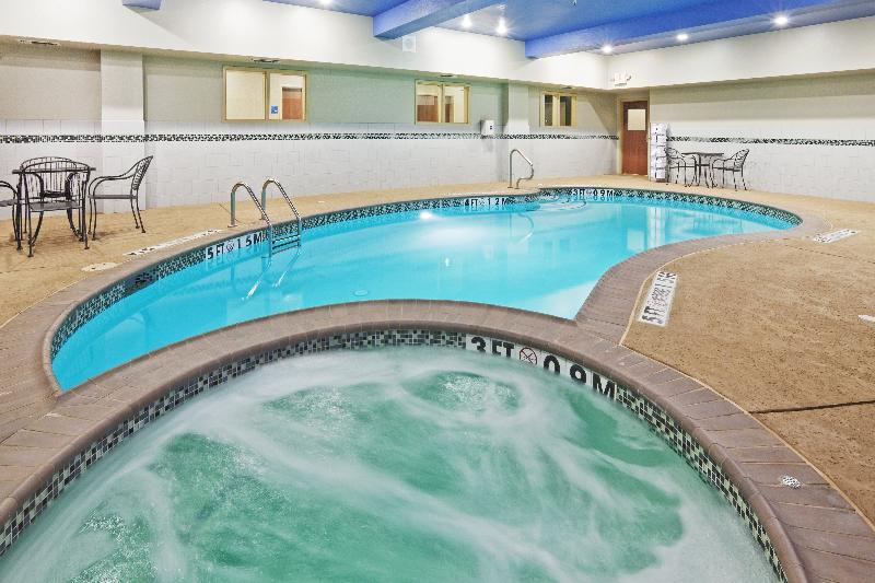 Hotel Express & By Ihg 3*