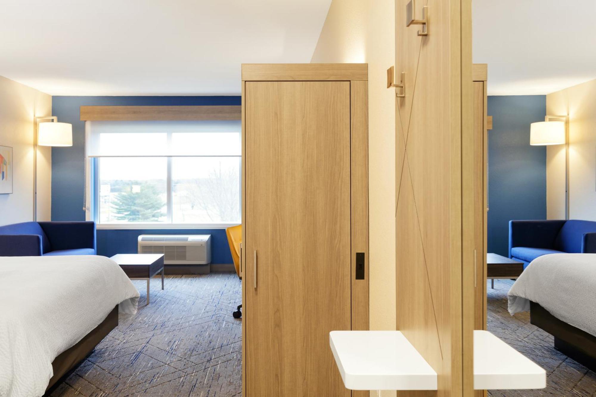 Express & By Ihg 3*